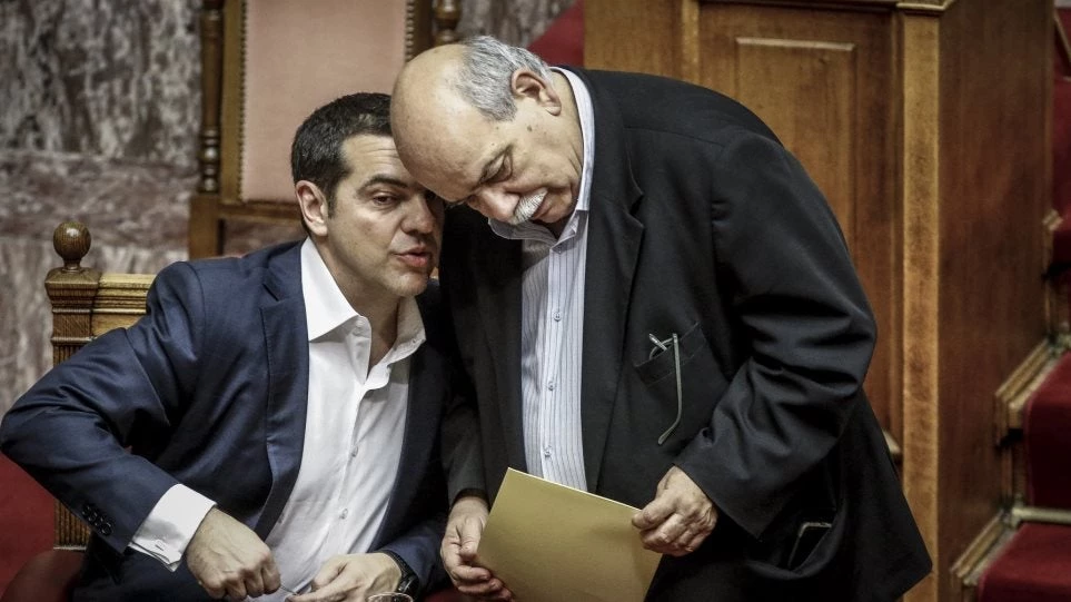 Οργή Μαξίμου και Βούτση για τη διαρροή περί απορρήτων κονδυλίων του ΥΠΕΞ